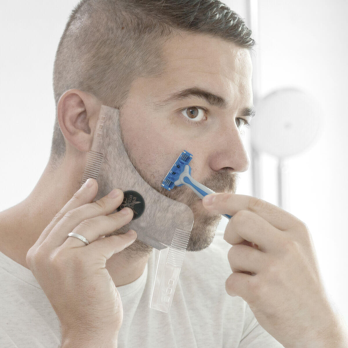 Plantilla para Afeitado de Barba Hipster Barber ByLumens